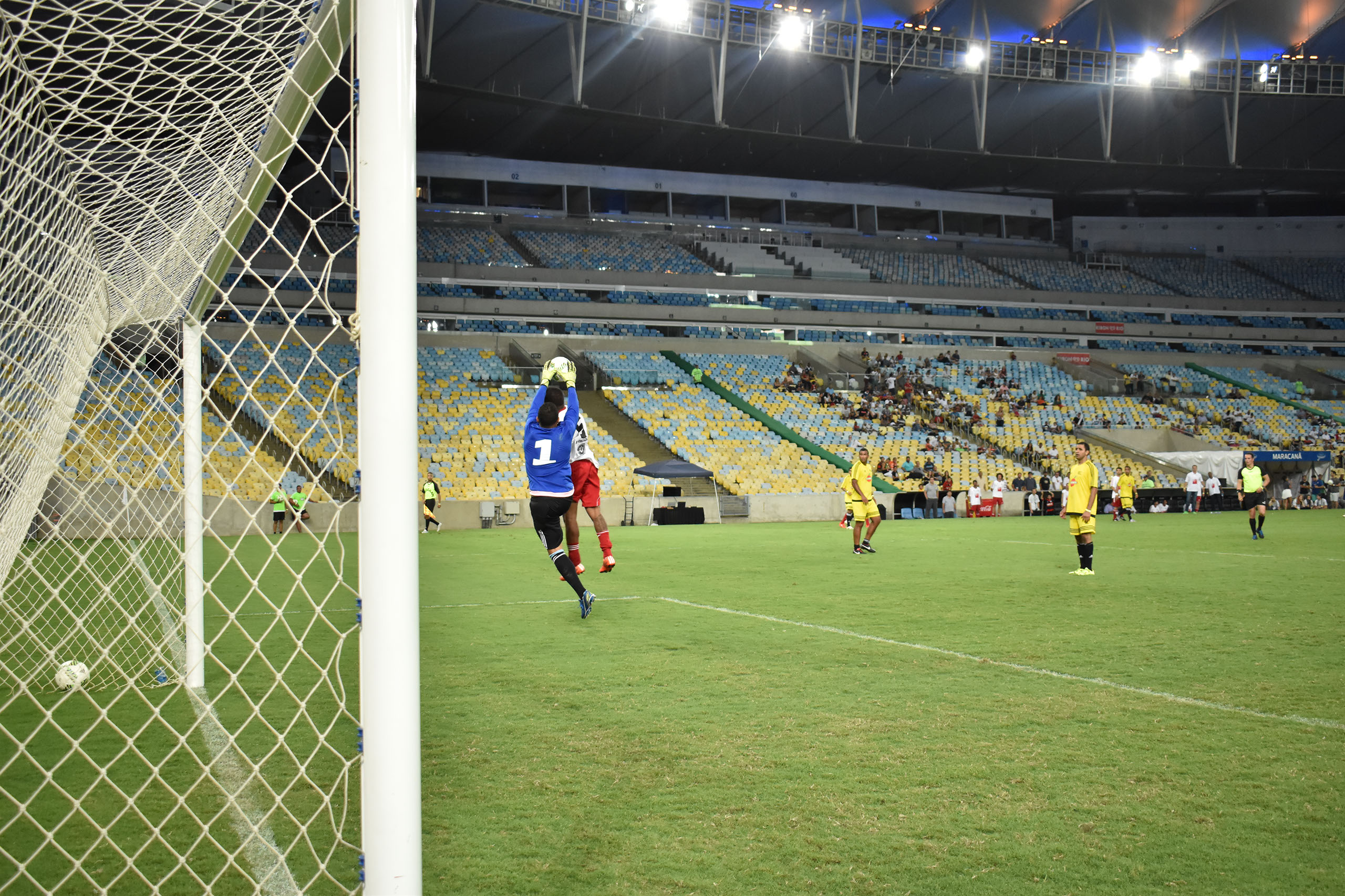 Bola Jogo Futebol Embaixadinhas Infantil Jovem Herois Oferta