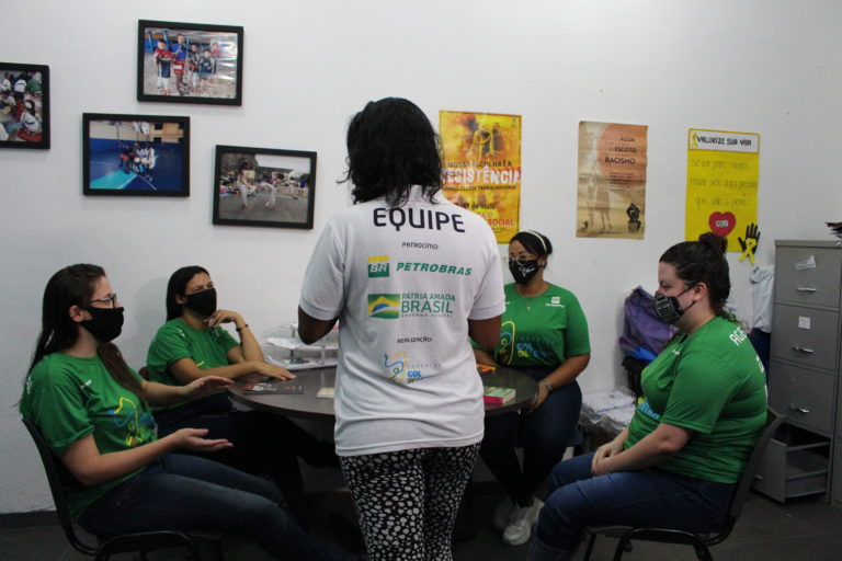 Fundação Gol de Letra inicia formação de mulheres  para atuarem como agentes sociais no Caju
