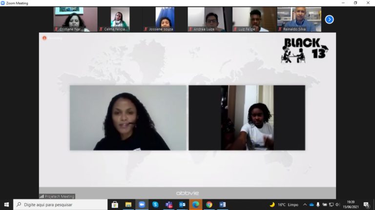 Projeto de inclusão racial financia estudos de 4 jovens da Gol de Letra