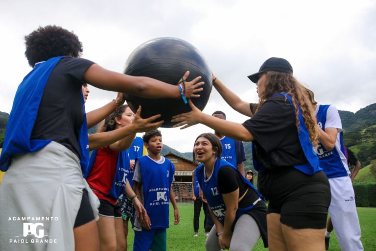 Gol de Letra recebe delegação de jovens franceses para intercâmbio cultural
