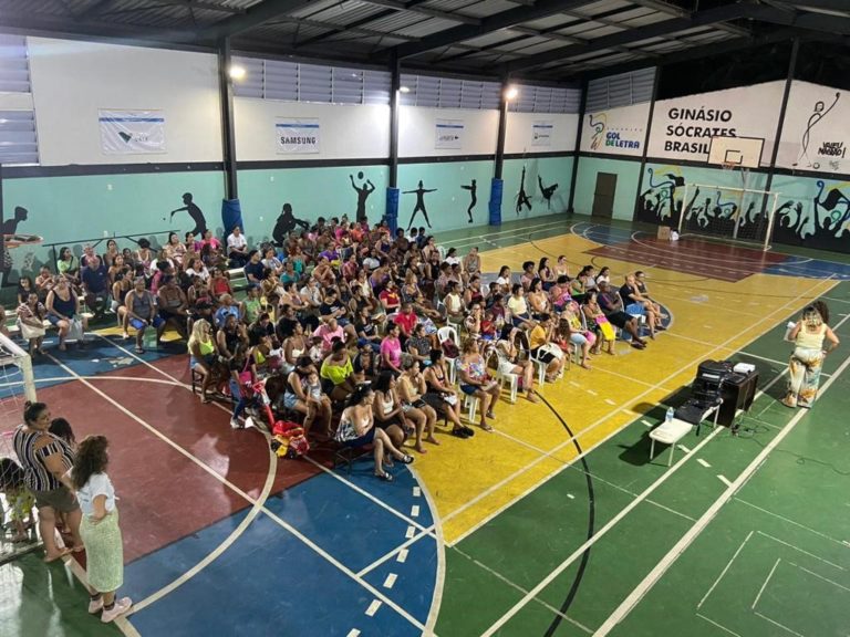 Plantão de matrículas e estratégias de mobilização comunitária